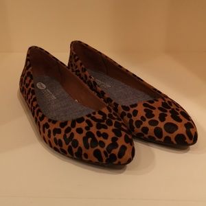Leopard print flats